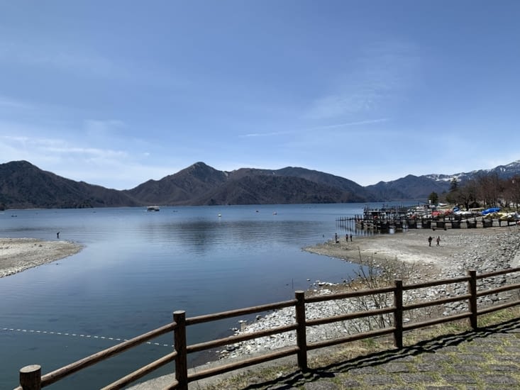 La lac chūzenji onsen