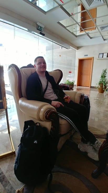 Acceuilli comme des rois avec un verre de jus Liddl