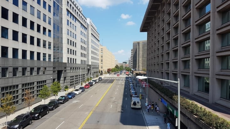 Les rues désertes d'un dimanche aprem