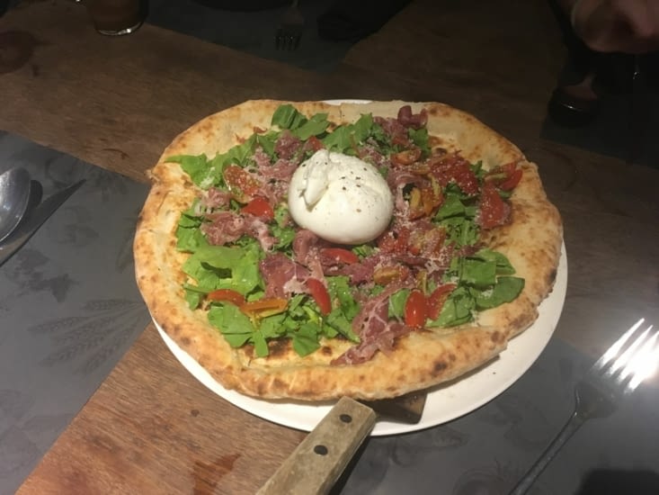 Pizza burrata