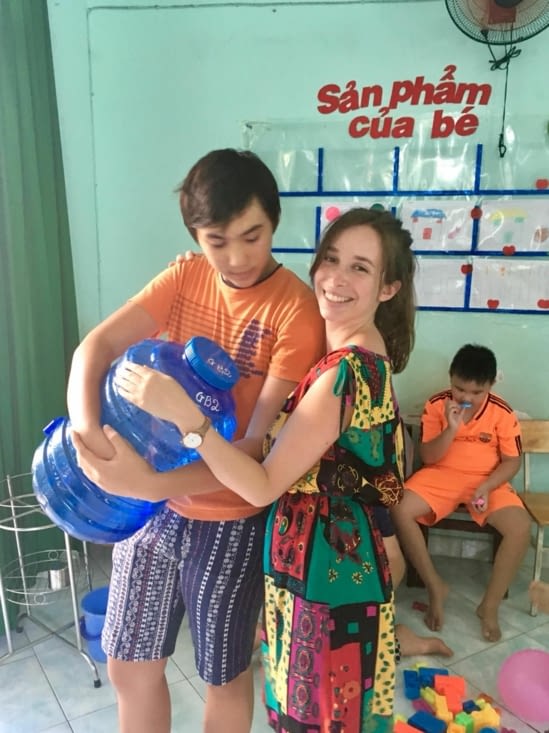 "faire un câlin" selon Pierre