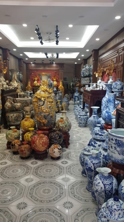 Petit magasin de poterie