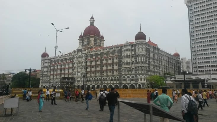 Taj Mahal Hotel où entre autres, Hitchcock a séjourné...