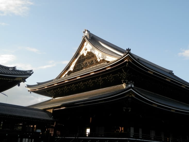 Le temple de Higashi