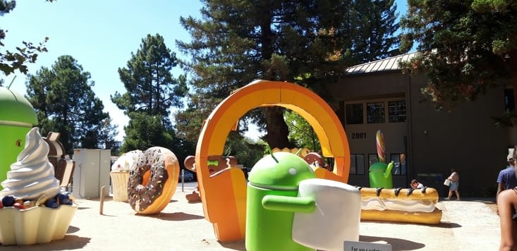 Statues de pelouse Android - Google