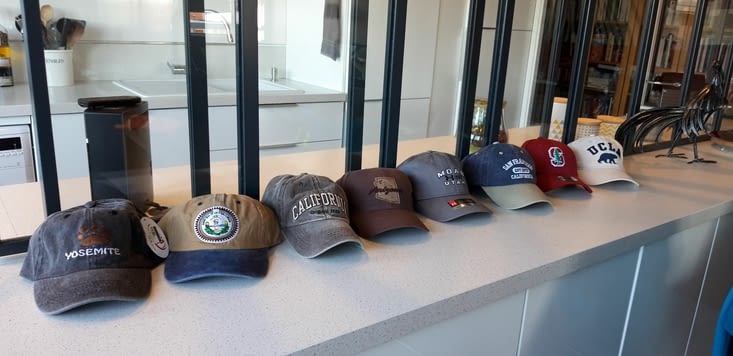 Retour à Saint-Cyr : des casquettes de plus pour ma collection