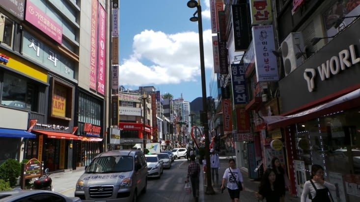 Les rues du downtown de Busan, à la recherche de nourriture :D