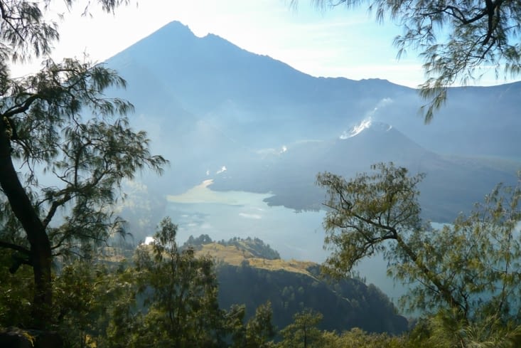 Au sommet du cratère à 2461m
