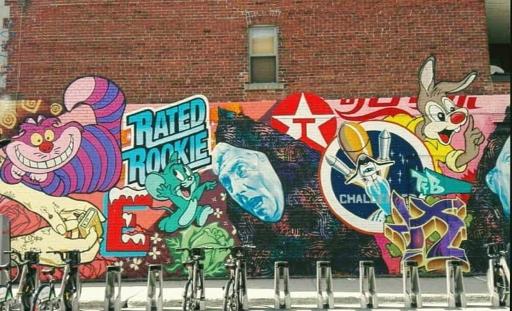 Quelque part dans une rue perpendiculaire à l'avenue Mont-Royal