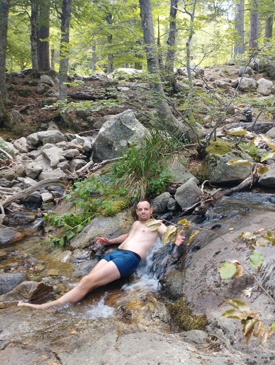 Tanguy, à l'aise dans l'eau glacée
