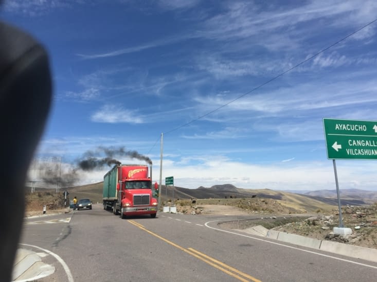 Les camions fument à 10km/h à cette altitude