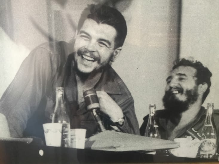 Avec Fidel Castro qui le laissa se faire tuer plus tard