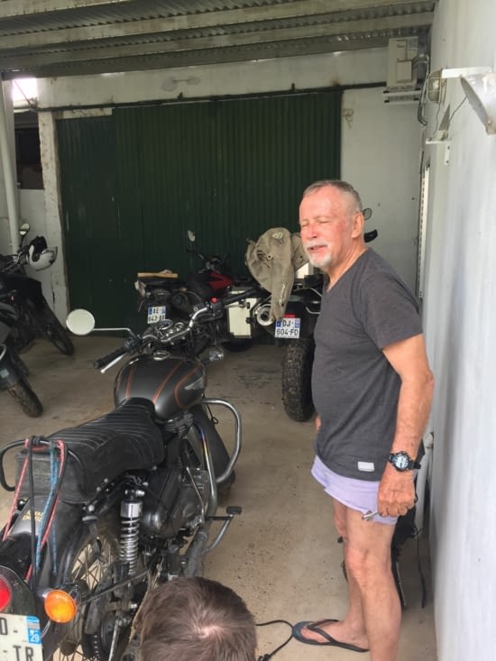 La moto est bien malade mais le toubib en forme