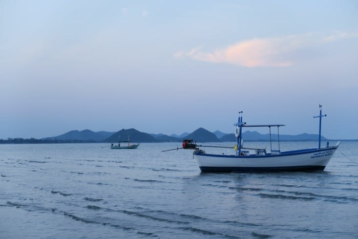 Nuit tombante sur Khao Sam Roi Yot beach