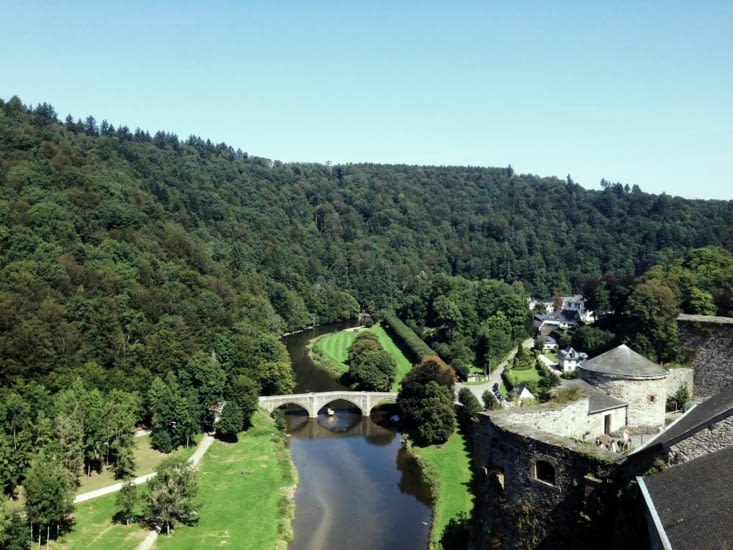 Vue de l'autre côté du château