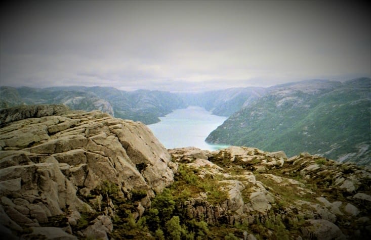 En chemin, vue sur le Lysefjord