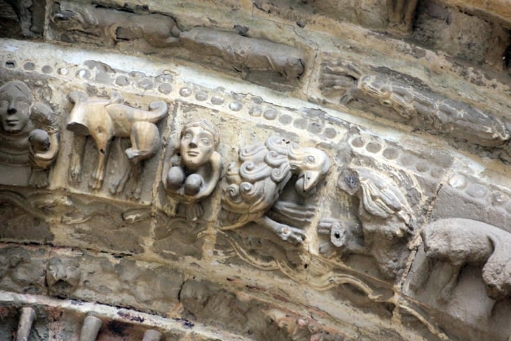 Détails sculptés au monasterio de Leyre