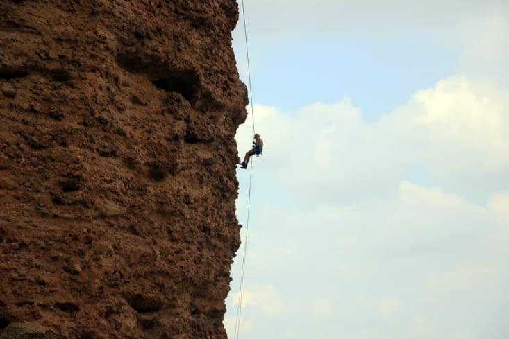 Escalade sur les flancs vertigineux des Mallos
