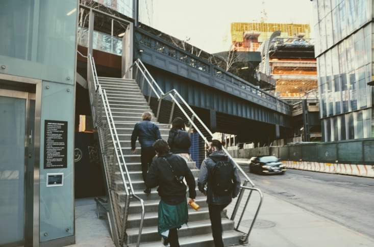On grimpe sur la Highline