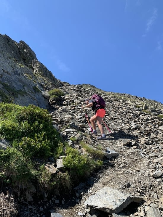 Ça monte et ça glisse dans le pierrier