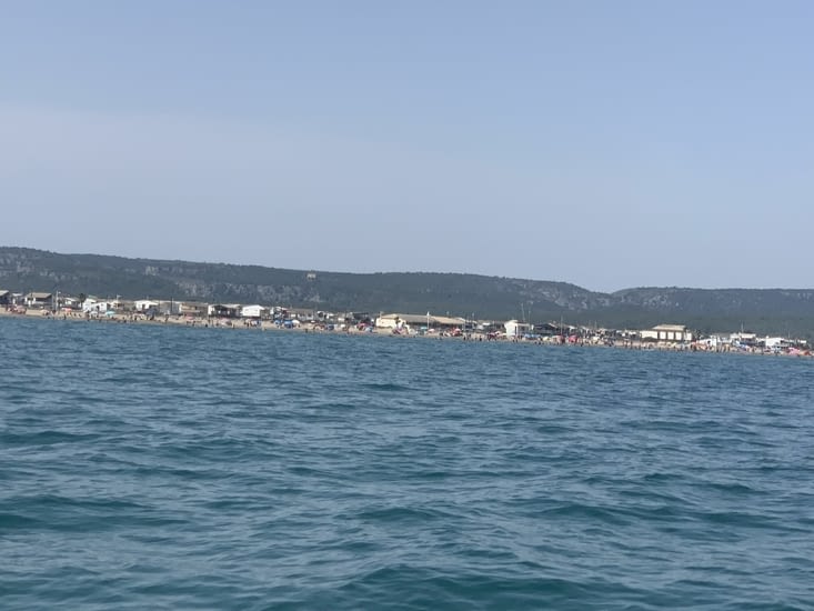 La plage des chalets vue de la mer