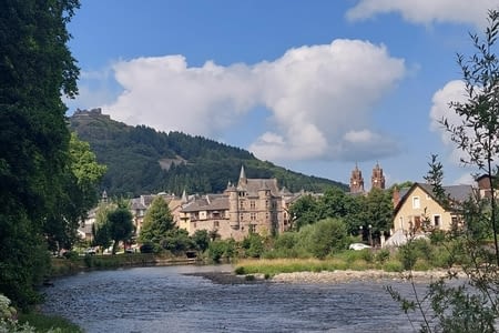 -> Estaing
