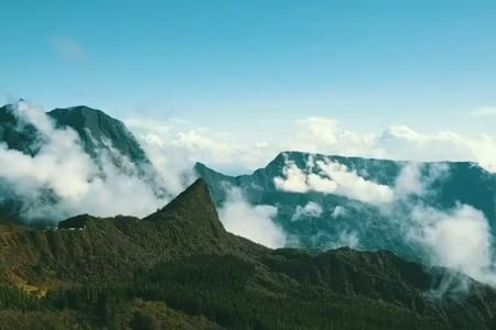 Jour 10 : randonnée entre le cirque de mafate et celui de Salazie, aprem coincés à la maison car grosses pluies