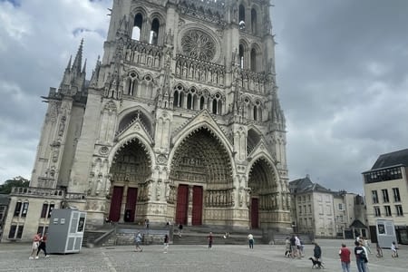 Une cathédrale, un beau chemin , une magnifique rencontre.
