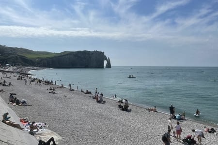 Un orage , des falaises , un Orloff .