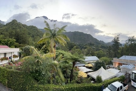 Arrivée et première soirée à Hell Bourg