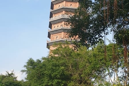 Bai dinh pagoda