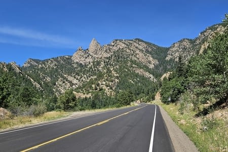 Les premières montagnes