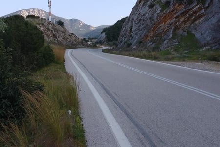 En route ( et en moto ) pour le Péloponnèse