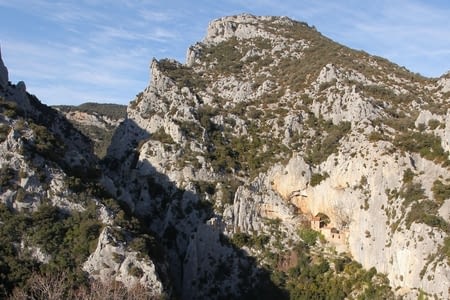Visiter les Gorges de Galamus dans les Pyrénées-Orientales