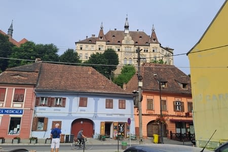 De SIBIGHISOARA à  PRAID