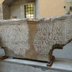 visite d'un musée romain