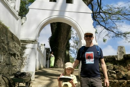 Temple de Dowa et chemin de fer