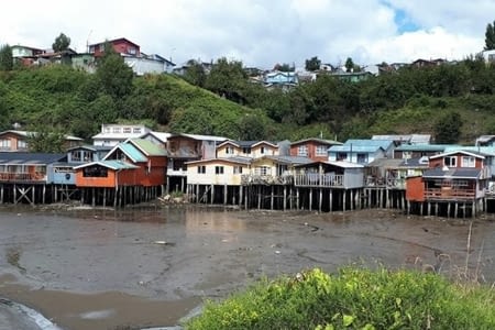 "La capitale de l île, Castro"