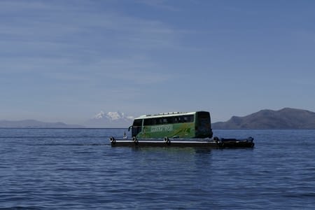 On se relaxe sur le lac Titicaca / Relaxing on Lake Titicaca