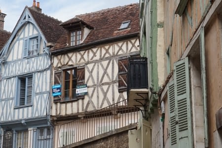 Auxerre et Le Chateau de Guénelon