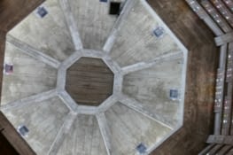 le haut de la tour