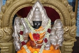 La "vierge noire" de Singapour !