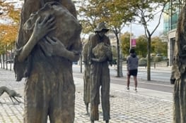 Sculptures relatant la famine