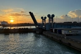 Trelleborg nous accueille avec le soleil à l’heure du couchant.