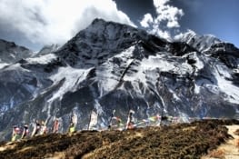 Photo prise aussi par Yahn, avec effet. Annapurna 2, 7937m.