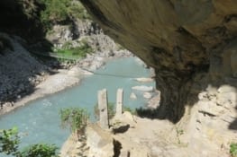 Un pont nepalais parmis tant d'autres. Enfin, c'est toujours beau.