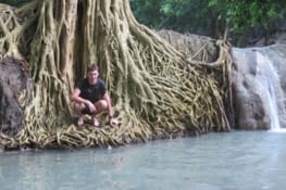 Un arboretum et cascades perdus au milieu de rien. On a suivi un copain Thai pour arriver là.
