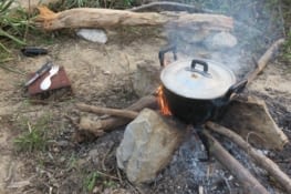 Technique des 3 cailloux. Cuisson contrôlée, repas assuré.