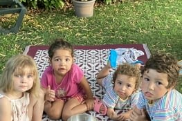 Le summum du confort après la journée piscine le dessin animé popcorn