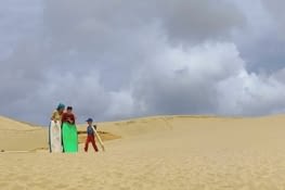 Descente des dunes en sandboard: fun mais crevant!
